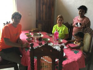 Comida en casa de Nirmal